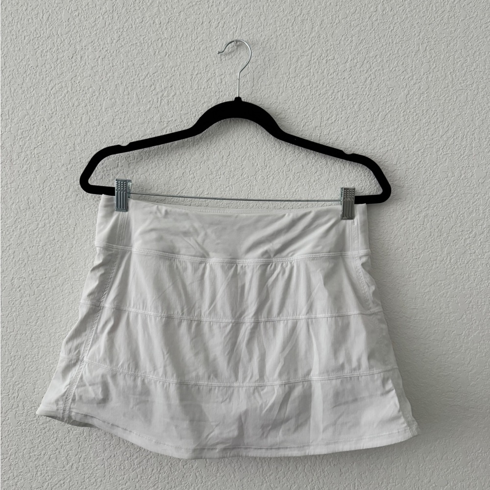 Lululemon pace-rival mid rise skirt, size 8
